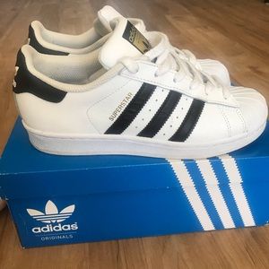 Adidas Superstar Originals Shoes (Women / Kids)